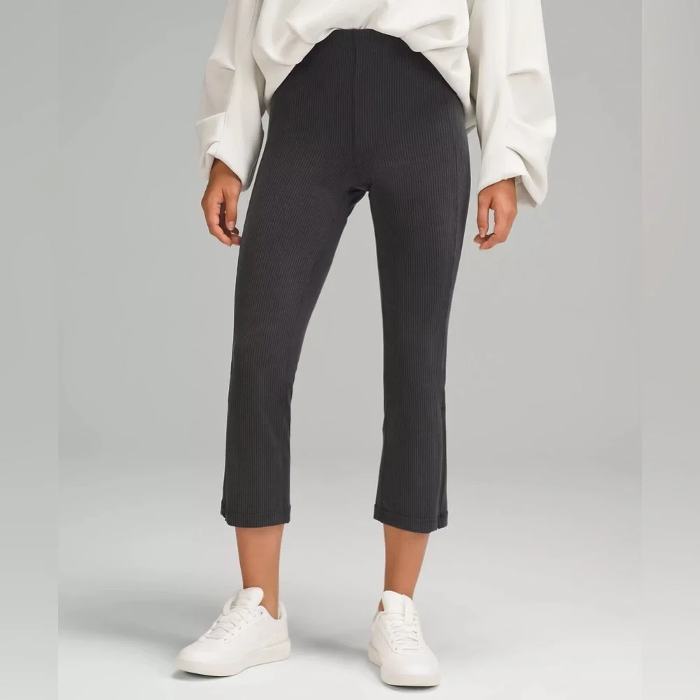 Lululemon Ribbed Softstreme Zip Leg High-Rise Crop Pant 25” - Black, Size 2 - Picture 1 of 9